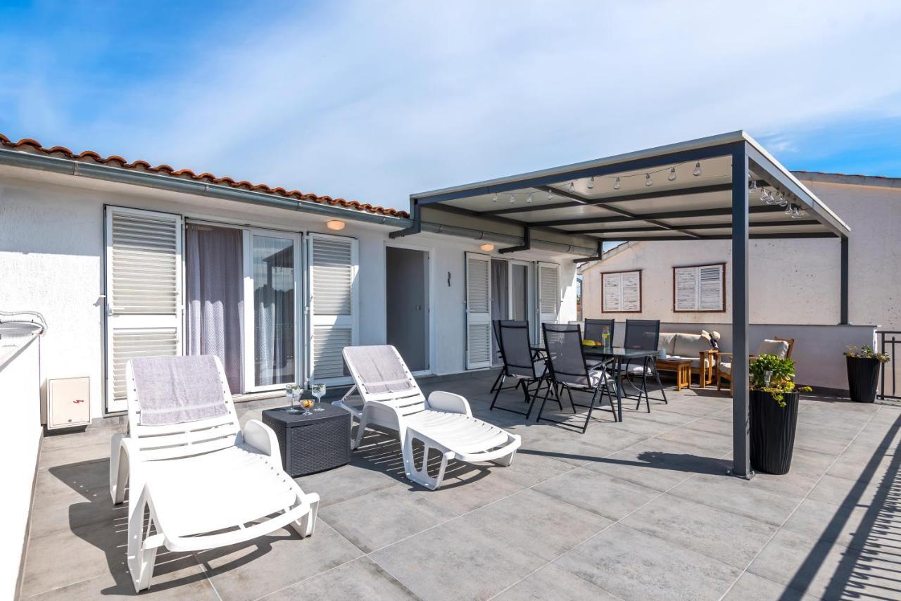 Apartment And Rooms Dalmatiko Βόντιτσε Εξωτερικό φωτογραφία