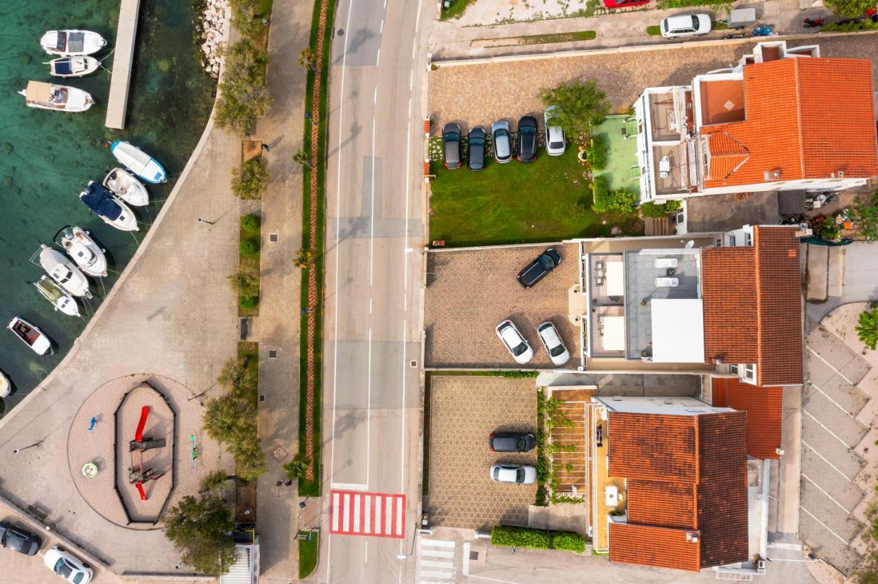 Apartment And Rooms Dalmatiko Βόντιτσε Εξωτερικό φωτογραφία