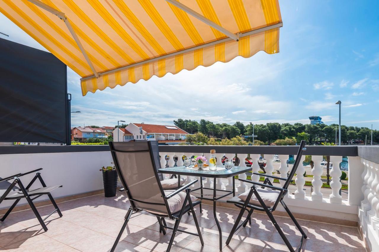 Apartment And Rooms Dalmatiko Βόντιτσε Εξωτερικό φωτογραφία